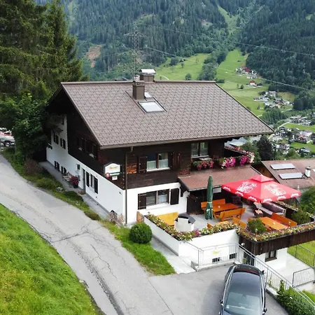 Frühstückspension Alpinchalet Zigjam 3*